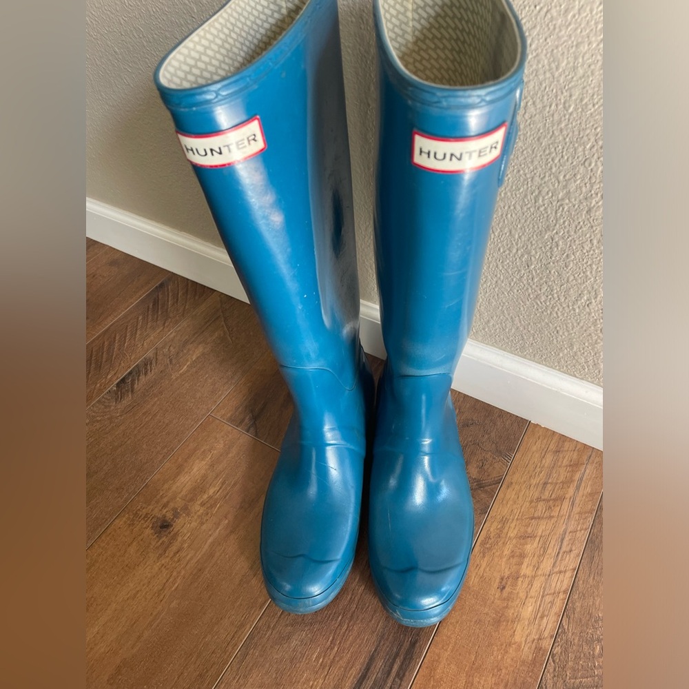 Hunter boots size 9